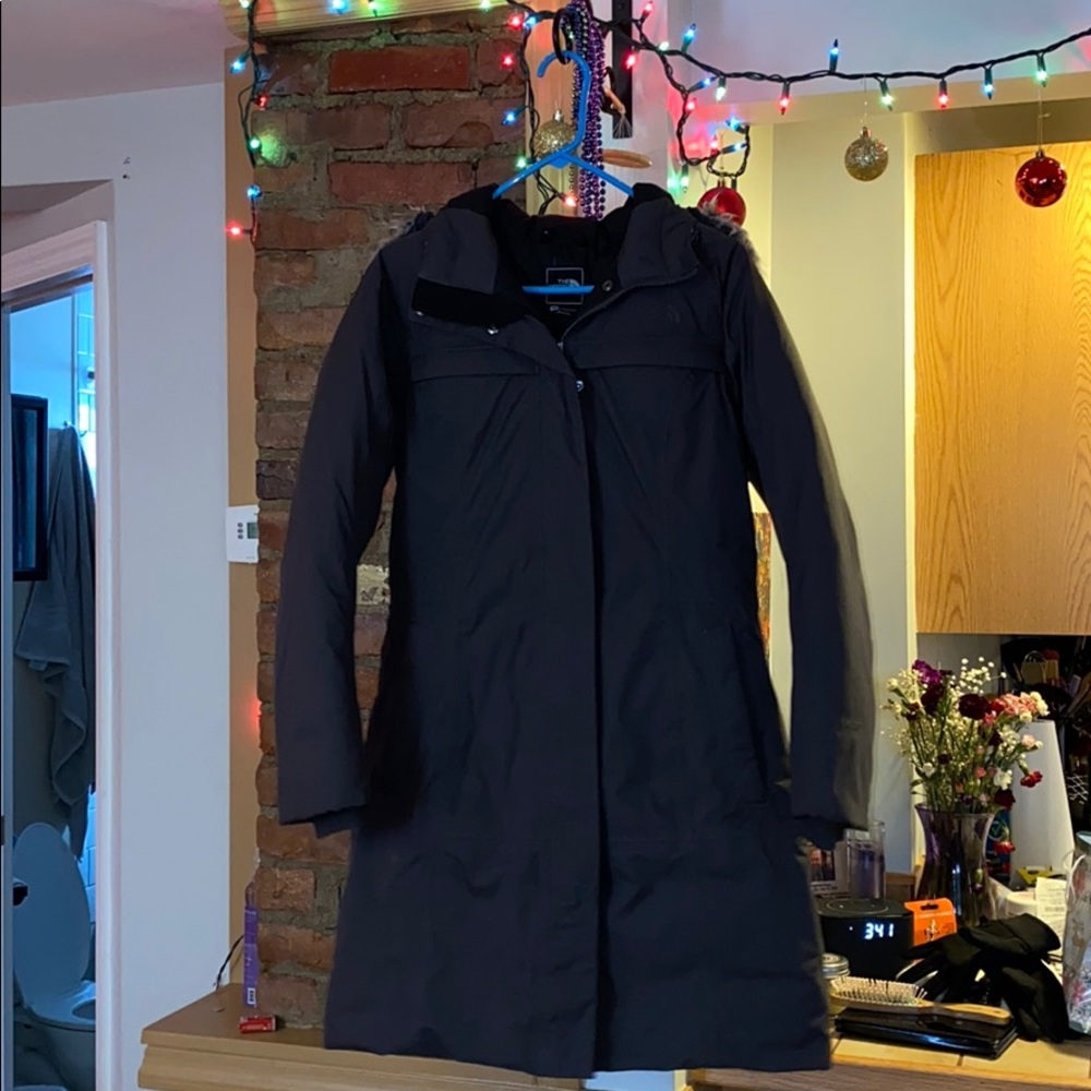 Hardly worn North Face Coat